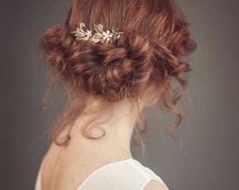 Floral bridal hair comb - Gold floral hair comb - Gold hair comb - Wedding hair piece - Wedding hair comb
