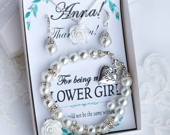Flower girl bracelet Personalized Flower girl gift for girl Pearl bracelet Initial bracelet Little girl Bracelet Flower Girl Gift Ideas