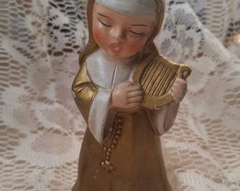 Cutest Little Vintage Mid-Century Gold Painted Ceramic Singing Nun Harp Rosary Figurine Collectible