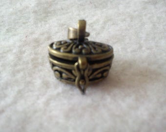1 charm pendant chest metal bronze
