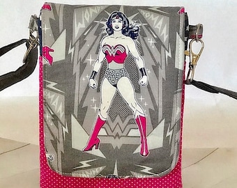 SALE SALE Wonder Woman crossbody bag, cellphone purse, travel bag, mini messenger bag