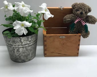 Wood Keepsake Box, Cherry Wood Box, Memorial Box, Hand Made Box, Gift Box, Wedding Box, Keepsake Box, Jewelry Box, Baby's Keepsake Box
