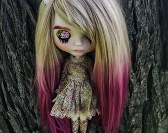 RESERVE !!! Custom Blythe doll