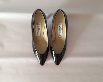 patent leather pumps || 1980s black stilettos || 7.5