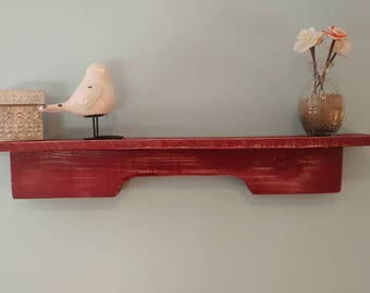 Small shelf made from pallet wood