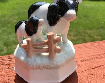 Otagiri Music Box Mother Cow and Calf. Made in Japan. 1980s. Like new.