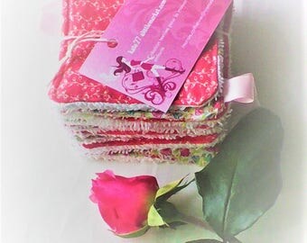 Lingettes lavables par 10 ,liberty et tissu japonais,tons roses et blancs ,doublées d'éponge ,démaquillage ou toilette de bébé ..