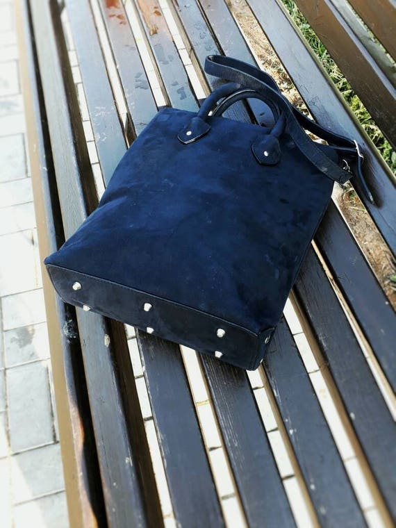 navy blue travel bag