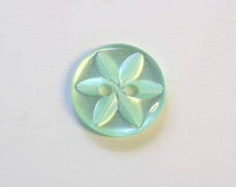Button star 11 mm x 20 green 2 hole - 001604