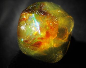 Resin ring magic - amber Pebble ring