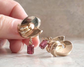 Coro Pink Earrings Gold Tone Dangle Screw Back Vintage 072514RL