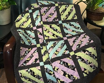 Black With White Polkadots Enhance Aqua, Lilac, Light green  and The Traditional String Quilt Pattern Are Altogether In This 40