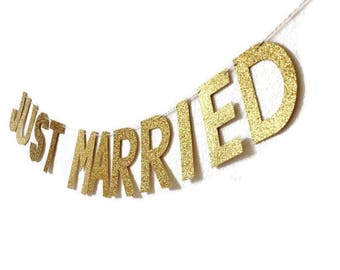 Glitter Just Married Banner // Just Married Glitter Banner // Gold Glitter Banner / Glitter Party Decor / Glitter Bunting / Gold Party Decor