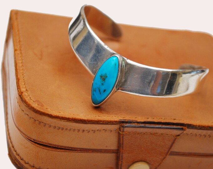 Sterling Cuff Bracelet - Turquoise - Taxco Mexico - Modern - silver blue Gemstone Bangle
