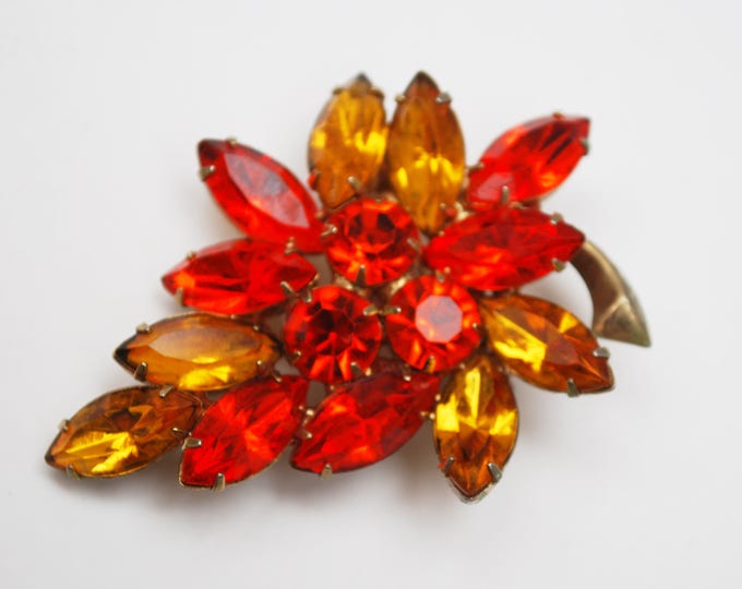 Rhinestone brooch -Ornage and Yellow Crystal - Gold metal, - mid century floral pin