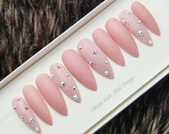 Sucre \u0026 Swarovski Pinky Nude mate colle sur les faux ongles Gel