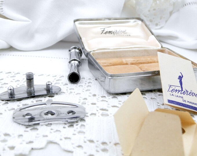 Vintage Unused Travel Folding Lady Safety Razor by Femireve from Paris in Engraved Metal Satin and Velvet Lined Box Complete with Blade,
