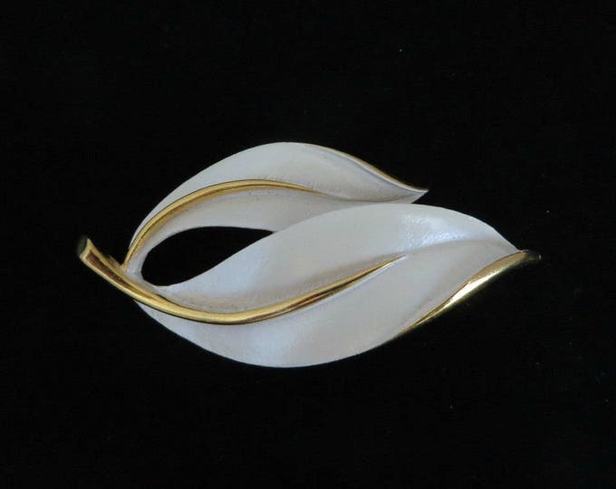 ON SALE! Sarah Coventry Brooch, Cream Enamel Brooch, Beige & Gold Leaf Pin, 1960s Brooch, Gift For Her