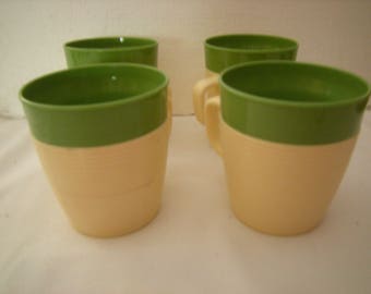 4 vtge coffee cups-raffiaware-insulated cups-thermo temp-kitchen and dining-green trim-tea cups-cold drinks-