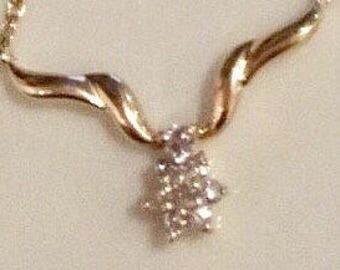 Gems of Distinction 14K Gold 0.15ctw Diamond Door Knocker Pendant w/ Chain main image 1