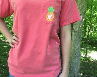 Pineapple Monogram Comfort Colors Pocket T-Shirt Shirts Unisex Oversized Monogrammed Summer Southern Shirt Preppy Gift Girly Beach Wear Top
