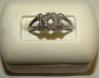 Lovely Vintage Marcasite Sterling Silver Ring