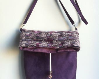 sac bandoulière "bohème violet" en tissu et alcantara