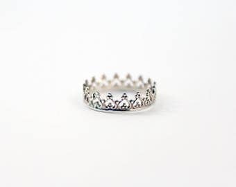 Sterling Silver Crown Ring, Queen of Hearts Crown Ring, Princess Ring, Sterling Silver Stacking Ring, Sterling Silver Ring, Queen Ring