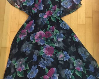 Beautiful black floral vintage summer dress - sun dress - 1970's