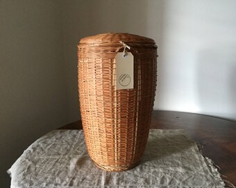 Fabulous Vintage wicker lidded laundry basket. My Vintage home.