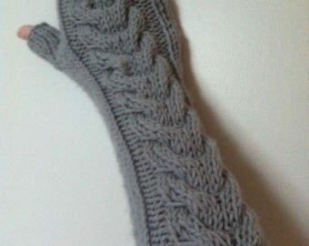 Gray fingerless mittens in pure french Merino