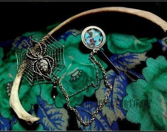 one of a kind / genuine / real VINTAGE SPIDER and flowers double brooch