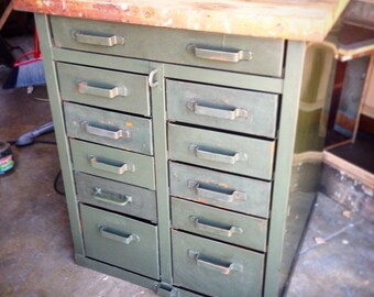 Vintage metal cabinet : LA only