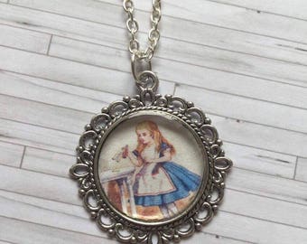 Alice in Wonderland Necklace, Drink Me Necklace, Alice in Wonderland Gift, Alice in Wonderland Jewellery, Alice in Wonderland, Birthday Gift