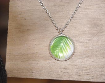 Palm green cabochon pendant necklace