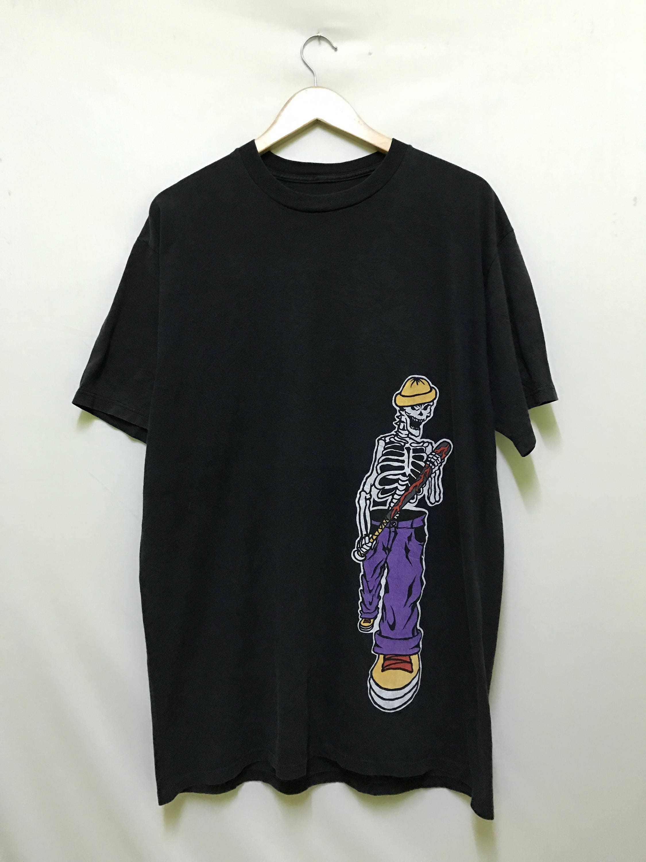 vintage 90s skate skateboard tees skull spell out bronze age