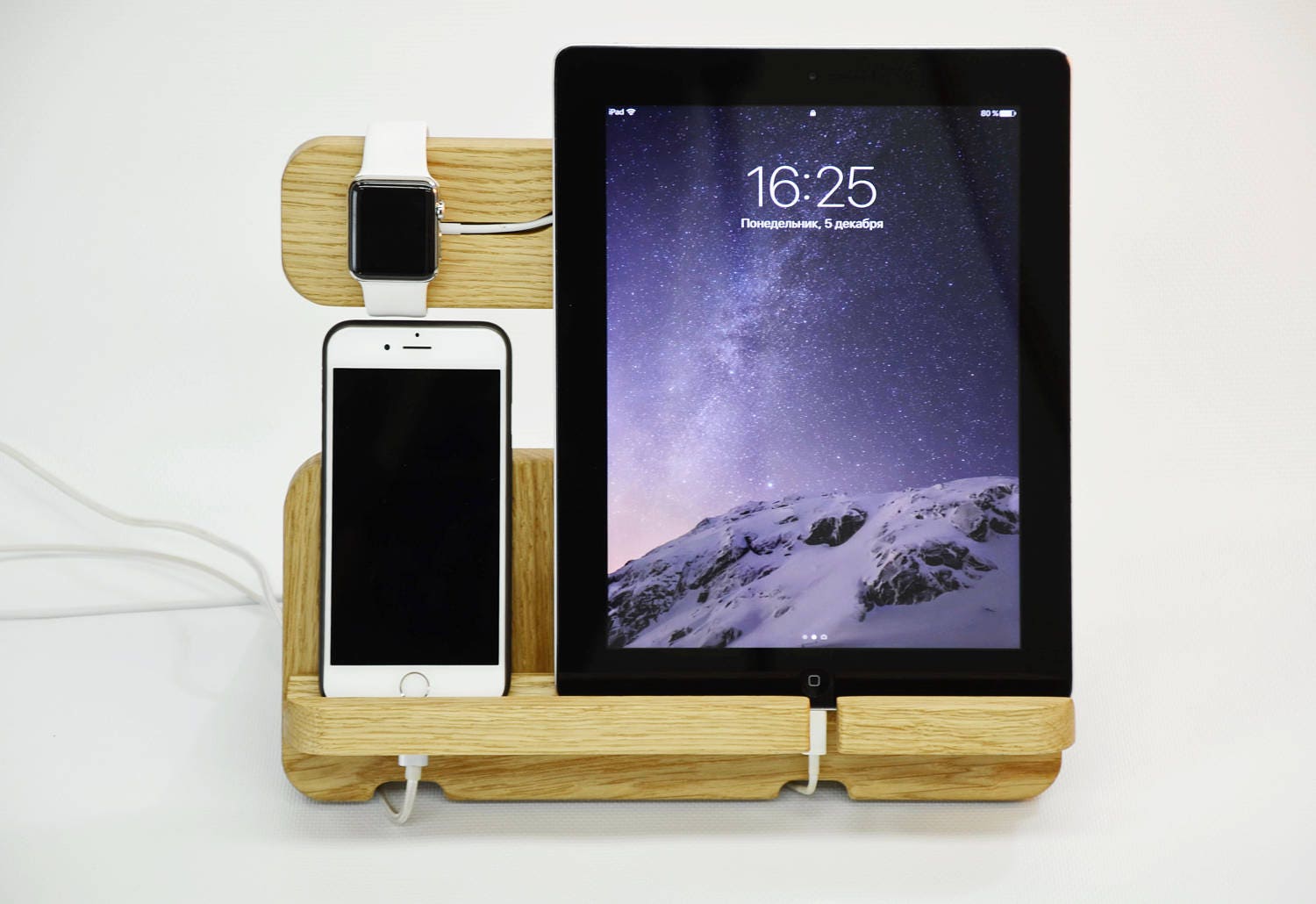 Charging Station 12.9inch iPad Pro. Apple Watch Docking