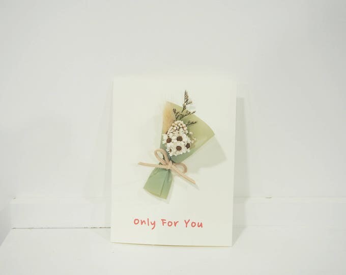 Greeting Card/Handmade Dried Flower Card with 'Green Ixodia Daisy Bouquet' /Blank Card/ Birthday Card/ Invitation/ Wedding Card/Anniversary