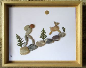 Pebble Art - Gift for Backpacker - Gift for Hiker - Animal Lover Gift - Pebble Art from France - Custom Pebble Art - 28x34 cm
