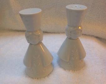 2-french ladies salt and pepper shaker