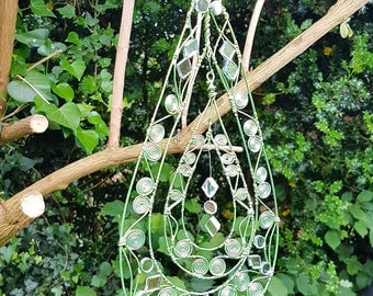 Teardrop sculpted Wire, Mirrored Sun Catcher/Decoration