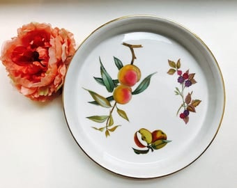 Royal Worcester EVESHAM Round 10 1/2" Baker Gold Porcelain 1961 Quiche, Pie, Tart Baking Dish Apples, Berries Peaches Oven to Table Ware