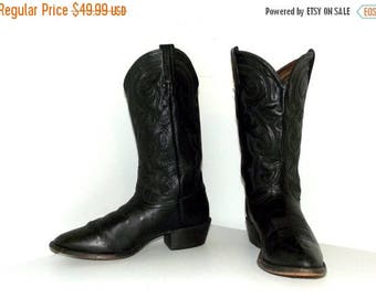 Broken In Tony Lama Black on black cowboy boots size 10 D or cowgirl size 11.5