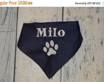 ON SALE Personalized Dog Bandana with Paw Print - Custom Colors