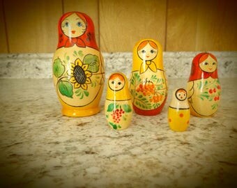 Vintage Russian Matryoshka Wooden Stacking Nesting Dolls / Set of 5