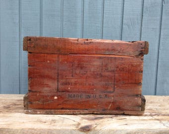 Wooden Crate - Rustic Crate - USMC United Shoe Machinery Corp Crate - Farmhouse - Cottage - Industrial Crate