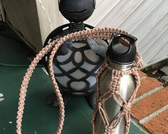 Macrame Water Bottle Holder in Pottery