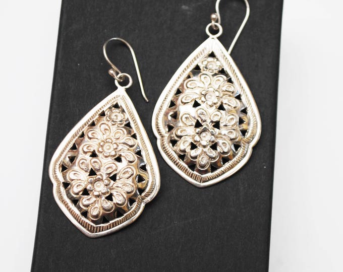 Sterling Dangle earrings - silver pear shape floral filigree - signed DS Thailand - drop earring