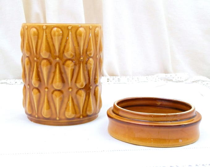 Vintage Mid Century Modern Ceramic Storage Canister with Embossed Pattern, 1960s / 1970s Retro Kitchen Pottery Food Jar, Midcentury