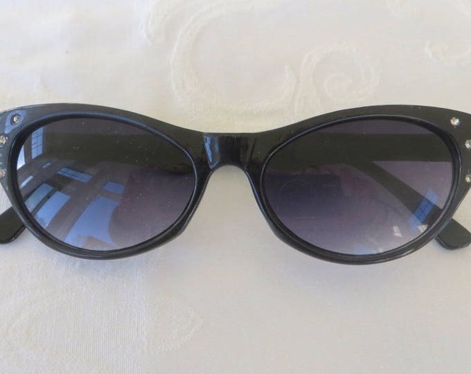 Vintage Rhinestone Cats Eye Sunglasses, Black with Gradient Grey Lenses, 1950s Style Sunglasses, Vintage Cat Eye Glasses